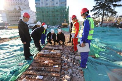 劉祥元深入一線調研并宣講十九屆六中全會精神——赴山東省地礦局八〇一隊建設工程勘察項目現場